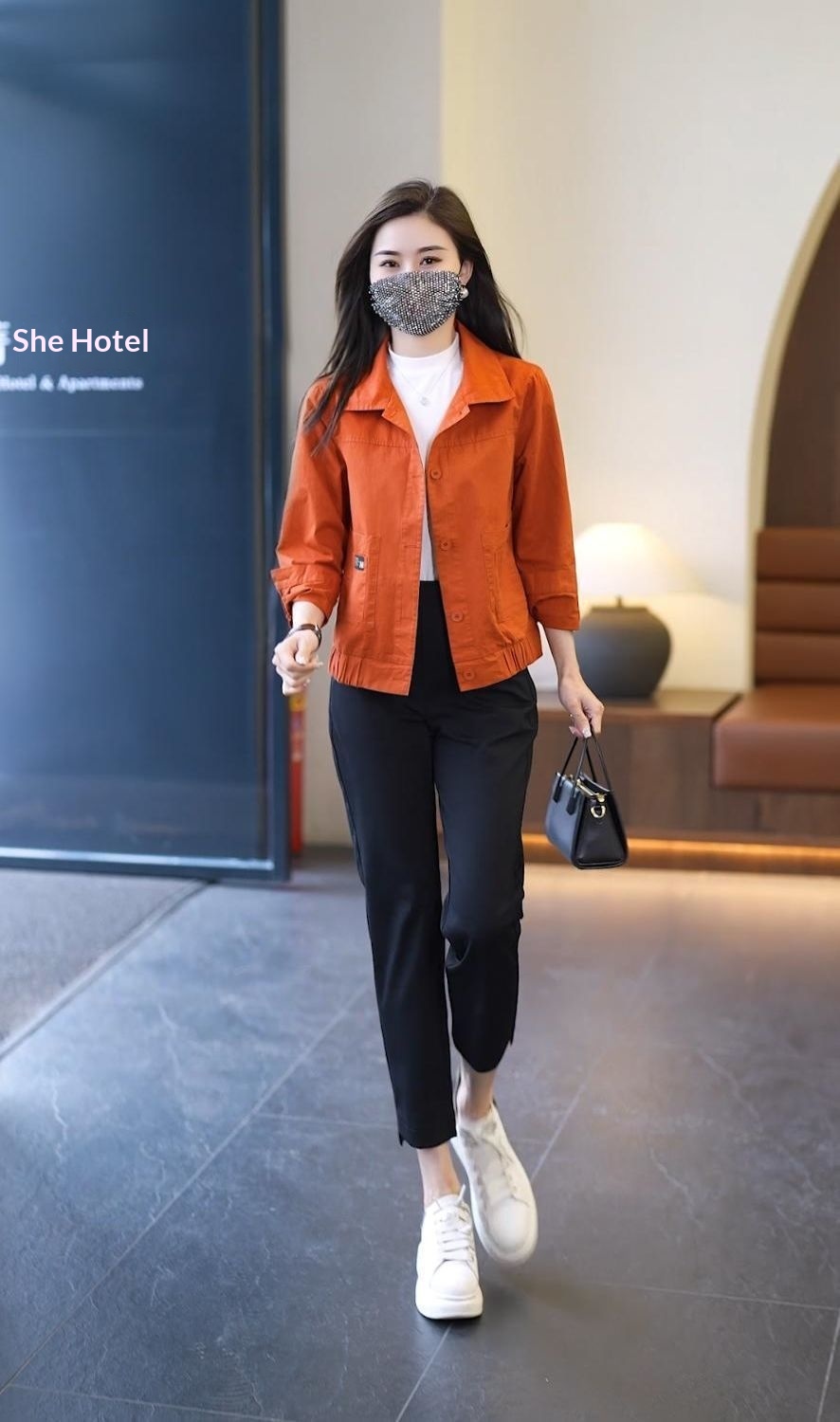 Frühjahr/Herbst 2025: Neue, vielseitige Mode im Slim-Fit-Stil für kleine Frauen – ideal für den Arbeitsalltag. Damenjacke, kurzer Mantel._voghion.com