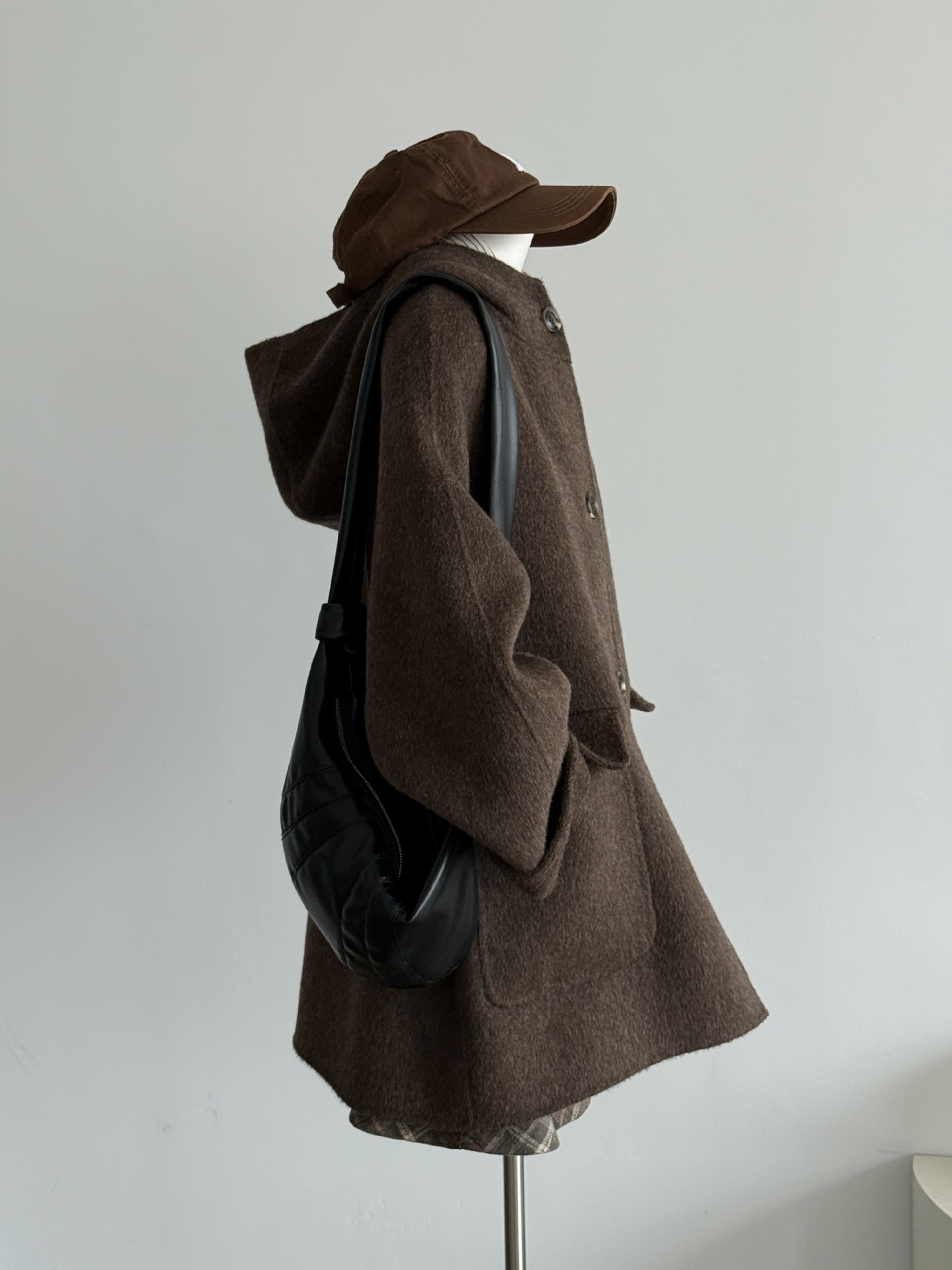 2025 Autumn Winter New Double-Sided Cashmere Loose Duffle Hooded Mid-Length Petite Woolen Coat_voghion.com