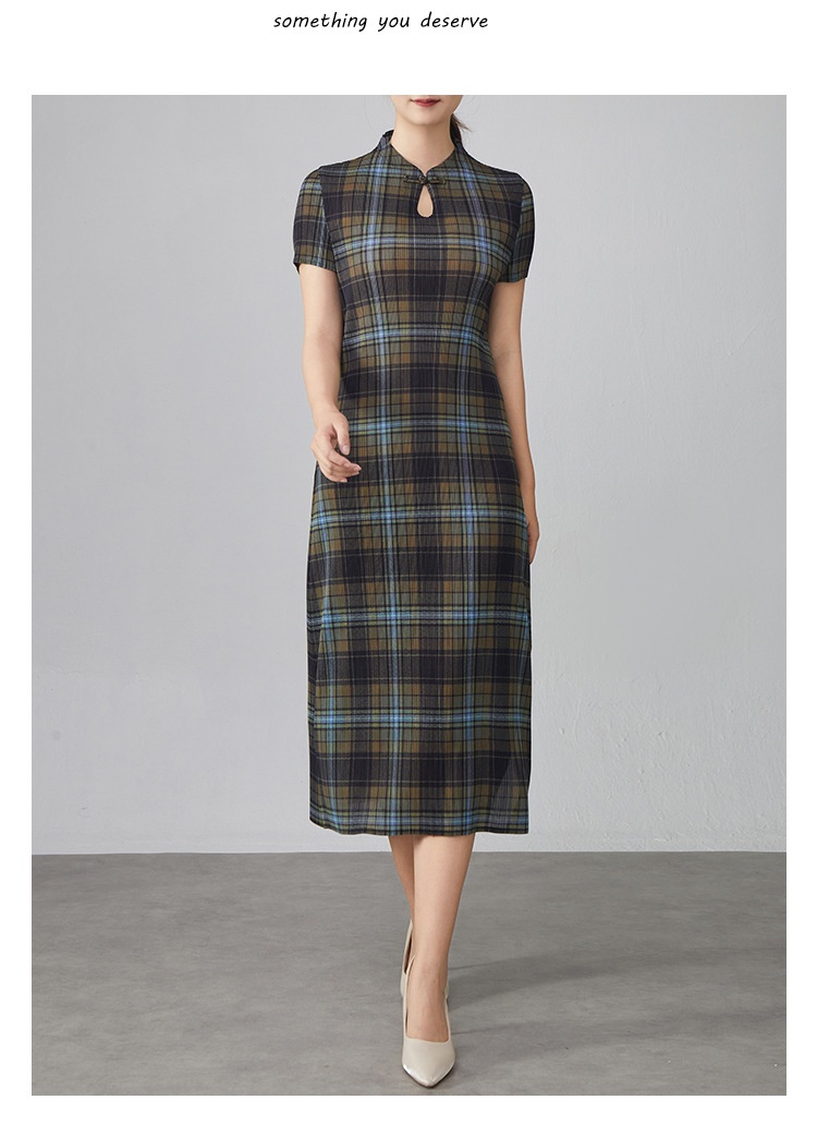 ChicShe ChicShe Chinese Style Improved Cheongsam For Women Summer New Design Sense Elegant Split Bodycon Pleated Long Dress_voghion.com