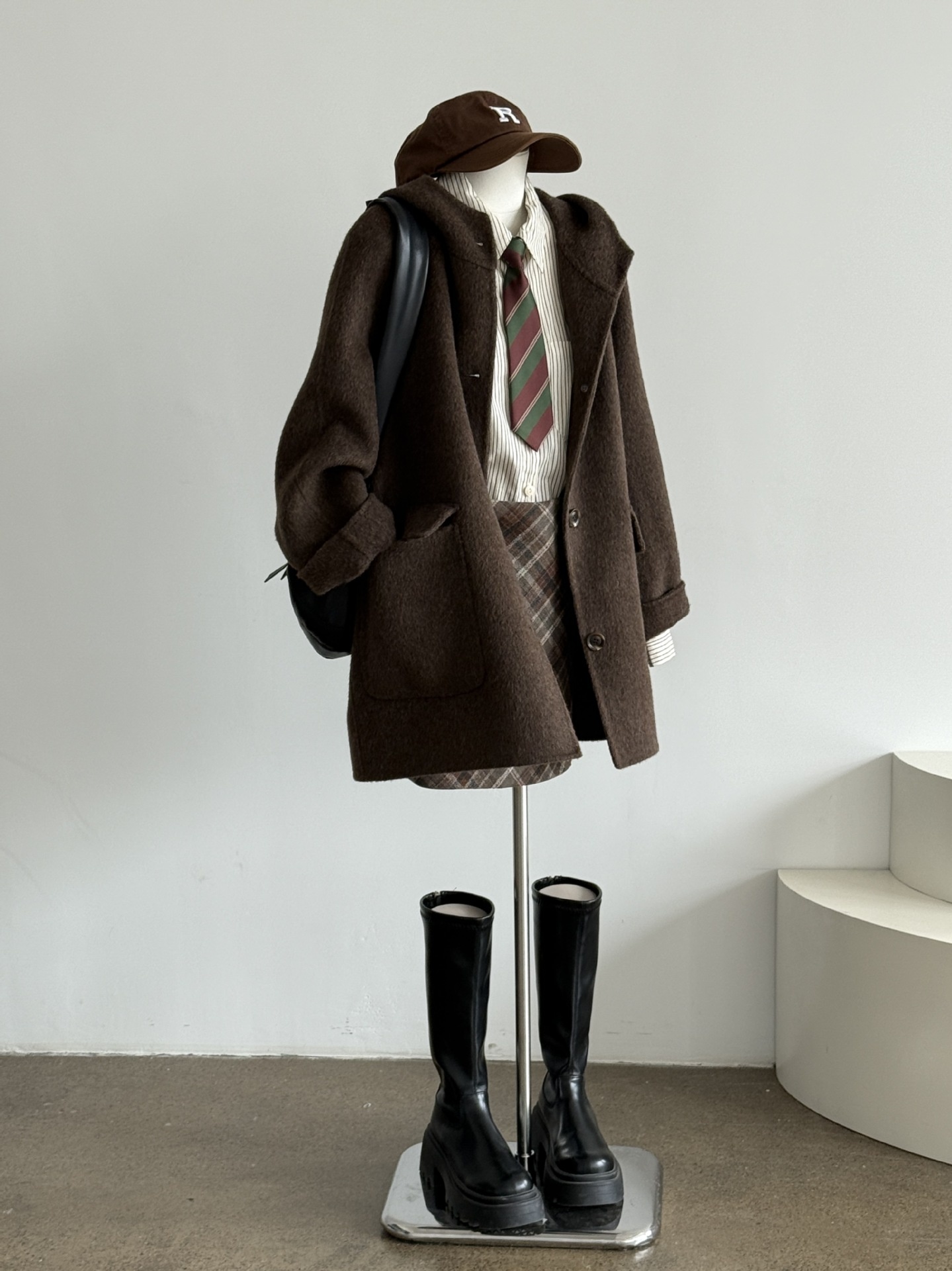 2025 Autumn Winter New Double-Sided Cashmere Loose Duffle Hooded Mid-Length Petite Woolen Coat_voghion.com