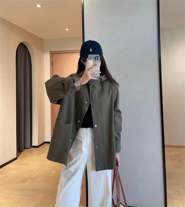 2025 Autumn Women's Clothing Women's Clothing WTHEONE High-Quality Tencel Cotton Oversized Slimming Petite Short Hooded Trench Coat Jacket_voghion.com
