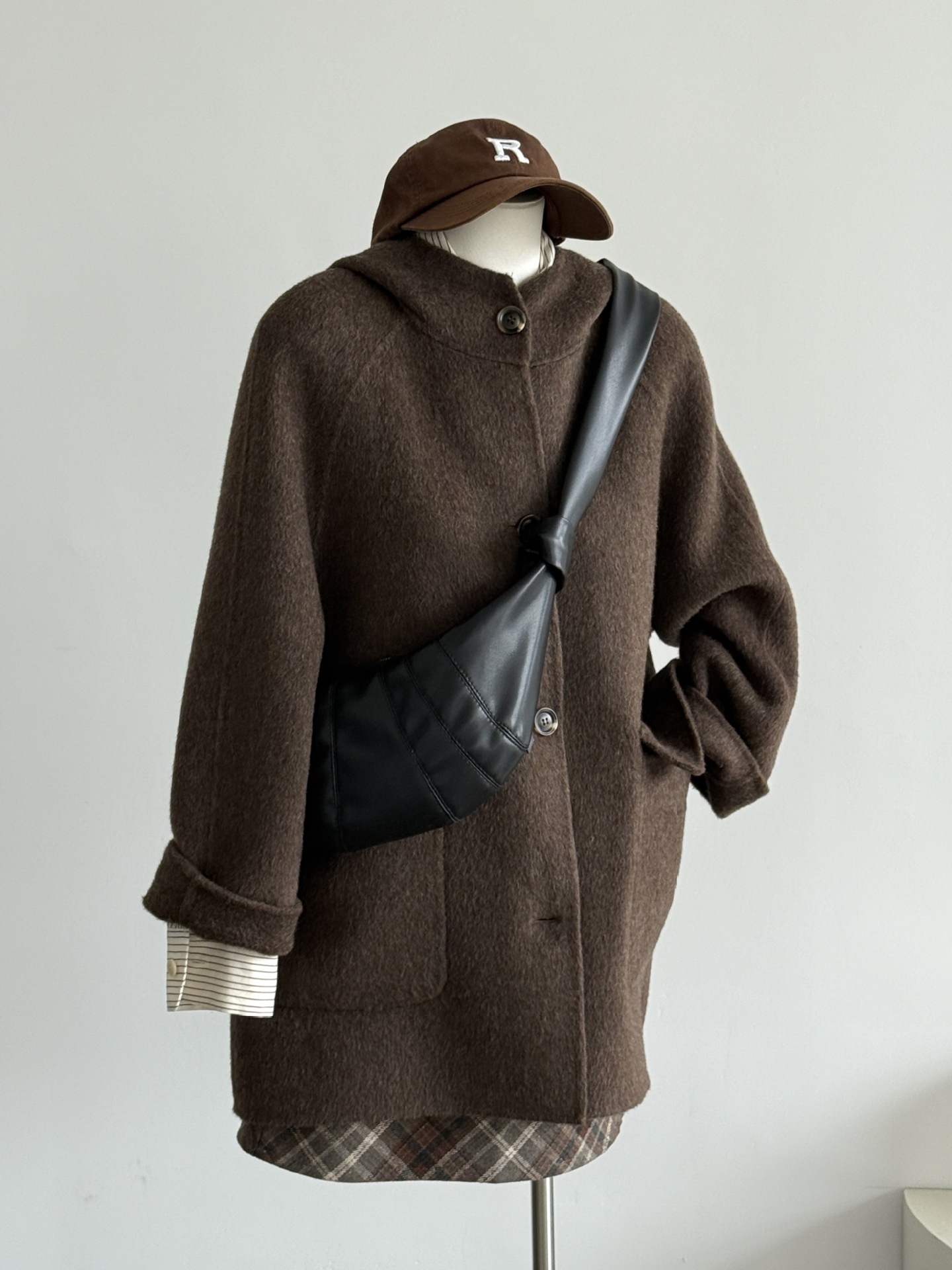 2025 Autumn Winter New Double-Sided Cashmere Loose Duffle Hooded Mid-Length Petite Woolen Coat_voghion.com