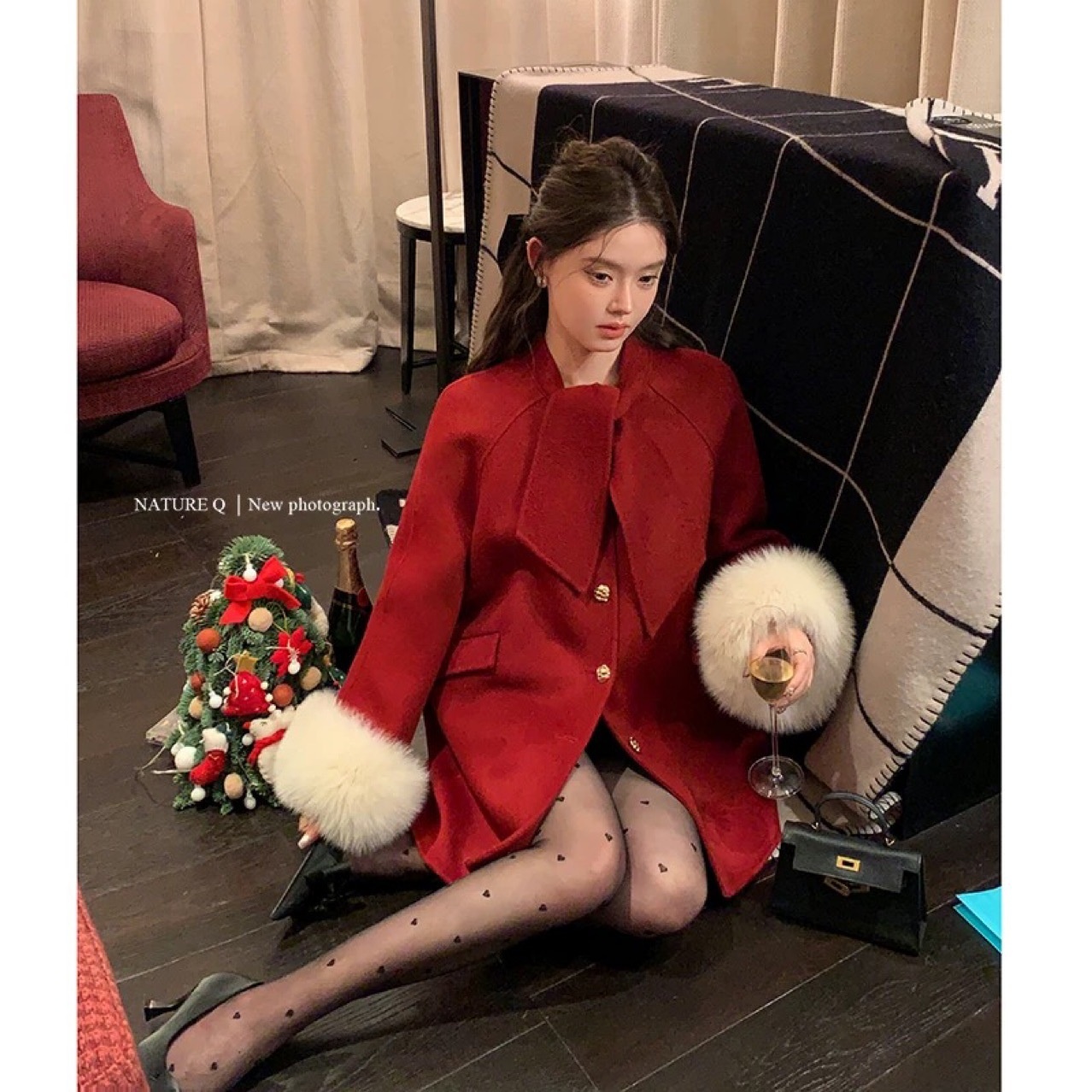 Women's Clothing Women's Clothing Yang Xiaojuan Fox Fur Sleeve Wool Hepburn Style Black For Women Winter Scarf Double-Sided Woolen Coat_voghion.com