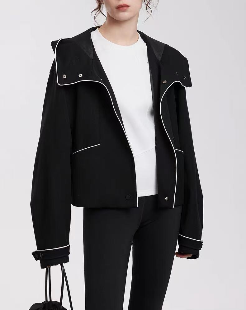 2025 Autumn New High-end Commuting Style Women's Clothing ELLE Black Sheep Wool Contrast Color Hooded Short Coat_voghion.com