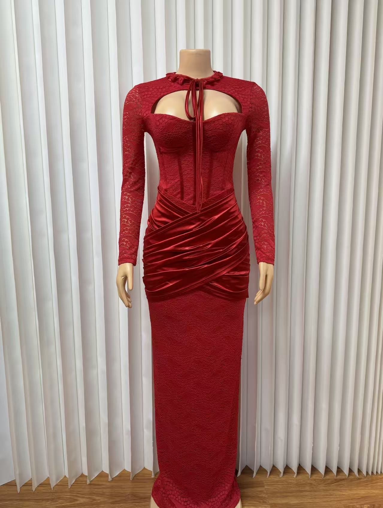 ChicShe ChicShe Cross-Border European And American New Half-High Collar Lace-Up Patchwork Low-Cut Sexy Bodycon Long Sleeve Dress_voghion.com