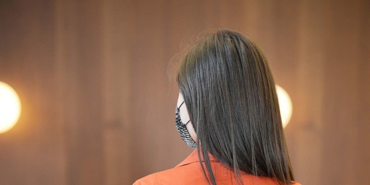 Frühjahr/Herbst 2025: Neue, vielseitige Mode im Slim-Fit-Stil für kleine Frauen – ideal für den Arbeitsalltag. Damenjacke, kurzer Mantel._voghion.com