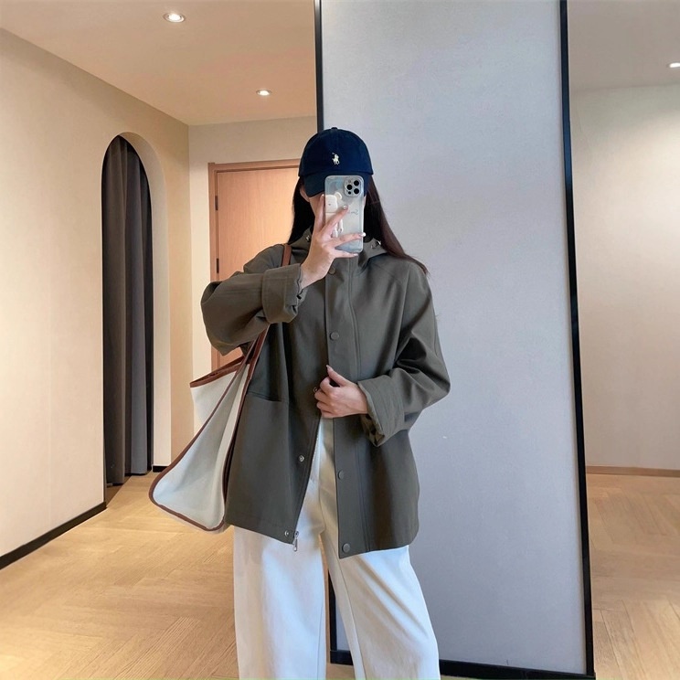 2025 Autumn Women's Clothing Women's Clothing WTHEONE High-Quality Tencel Cotton Oversized Slimming Petite Short Hooded Trench Coat Jacket_voghion.com