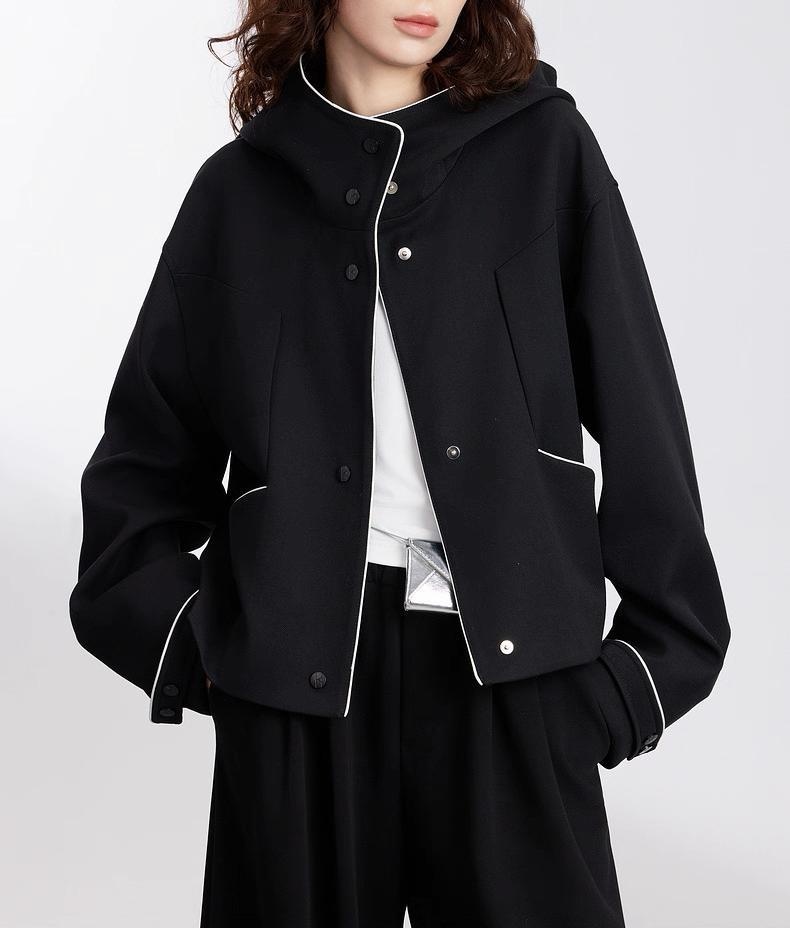 2025 Autumn New High-end Commuting Style Women's Clothing ELLE Black Sheep Wool Contrast Color Hooded Short Coat_voghion.com