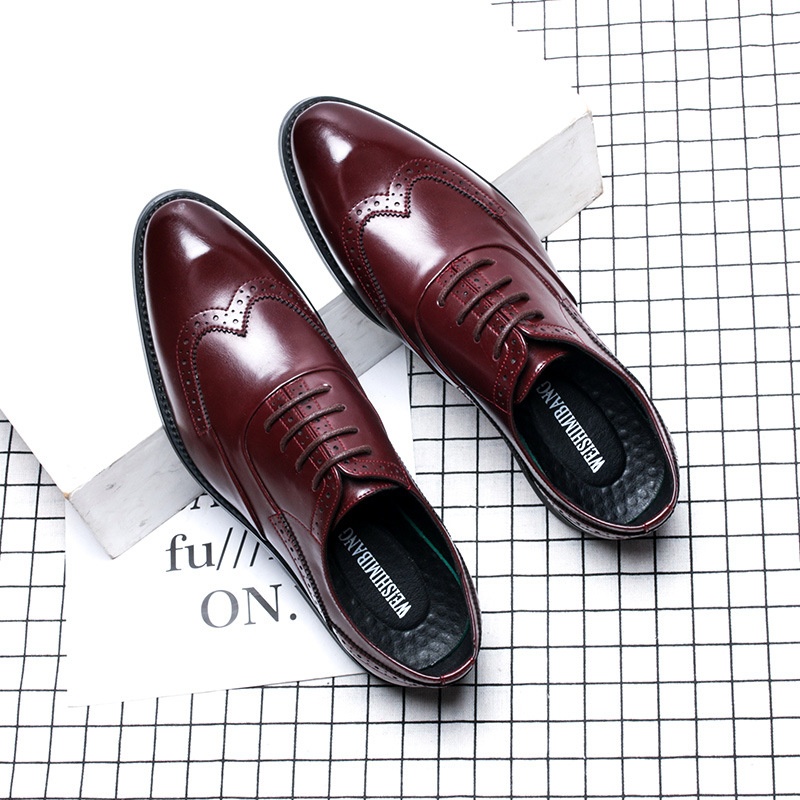 WalkPrime 2024 Novo modelo British Brogue Casual Moderno Respirável e Elegante em Couro com Bico Fino para Negócios Formais_voghion.com