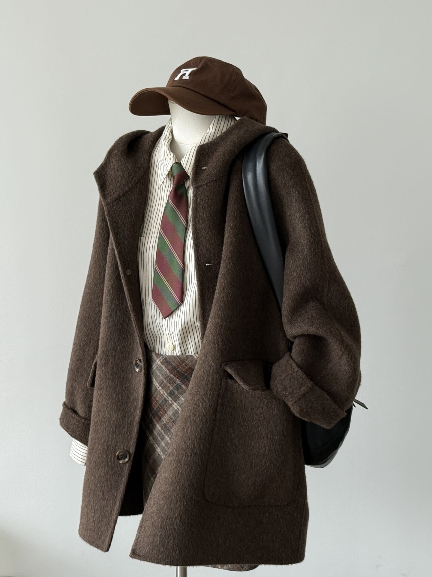 2025 Autumn Winter New Double-Sided Cashmere Loose Duffle Hooded Mid-Length Petite Woolen Coat_voghion.com