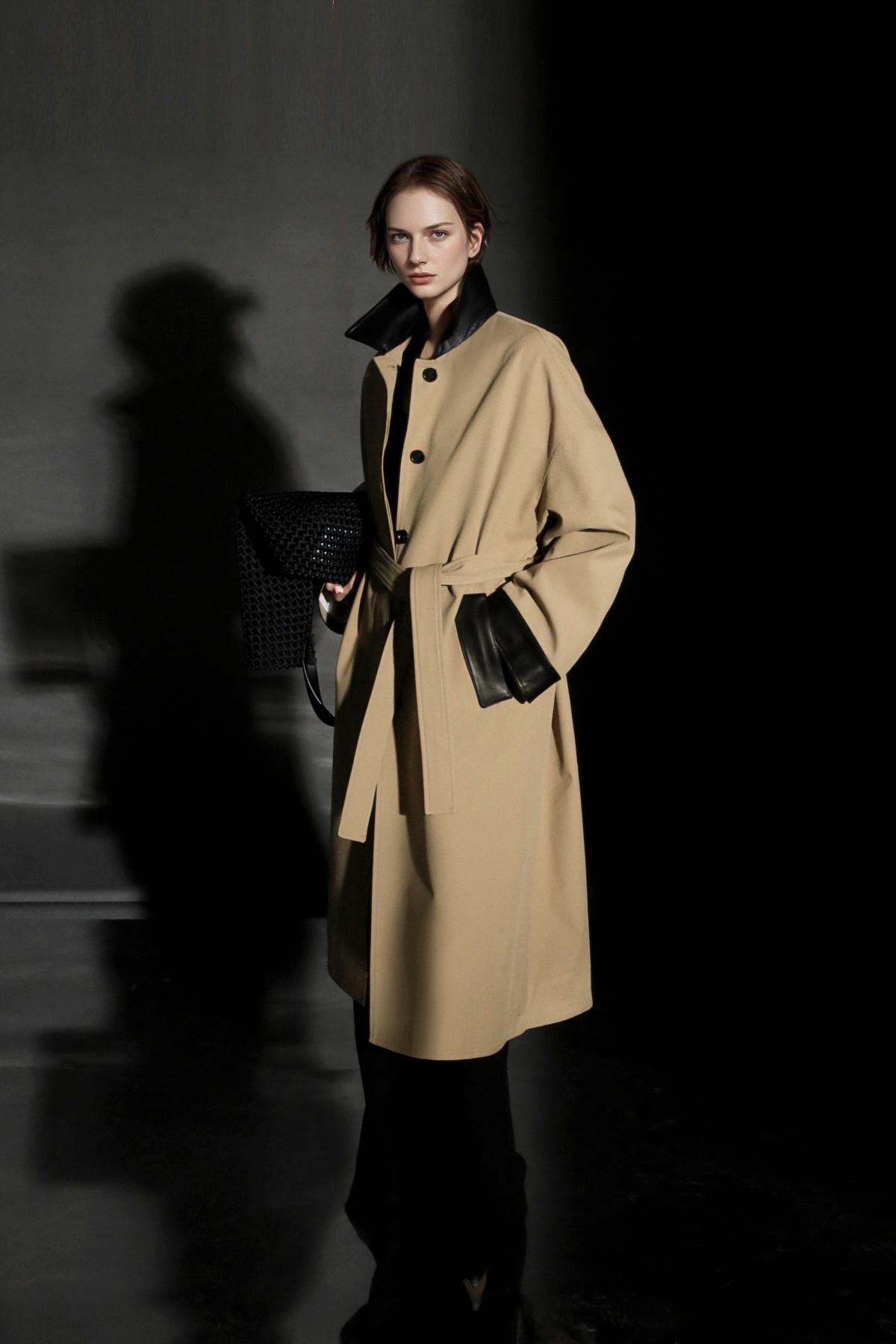 25. Frühjahr/Herbst: Neuer klassischer Retro-Trenchcoat mit lockerer, einreihiger Passform und Patchwork-Kragen – High-End Casual_voghion.com