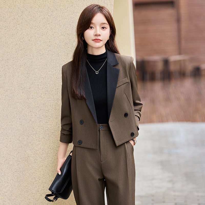 Blazer corto grigio scuro ChicShe da donna, nuovo stile transfrontaliero per primavera e autunno, completo professionale di alta qualità_voghion.com