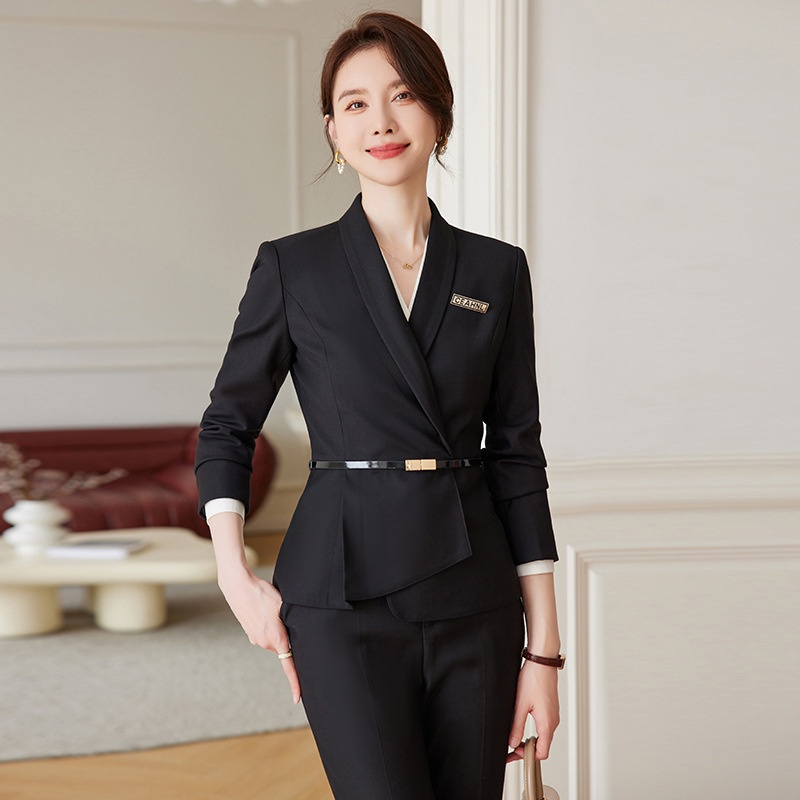 Completo professionale grigio ChicShe per donna, abbigliamento formale autunnale di alta gamma per receptionist di hotel, completo da lavoro per gioielleria_voghion.com