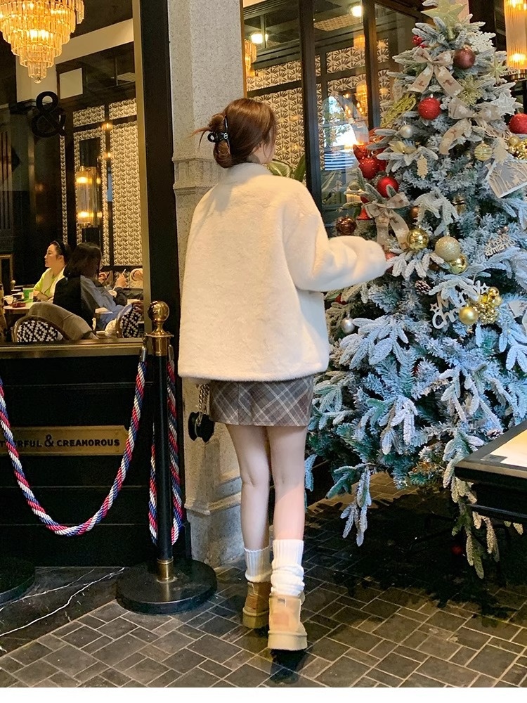 2025 New Thickened Mink Sheepskin One-Piece Women's Clothing For Winter Short Stand Collar Eco-Friendly Fur Coat_voghion.com