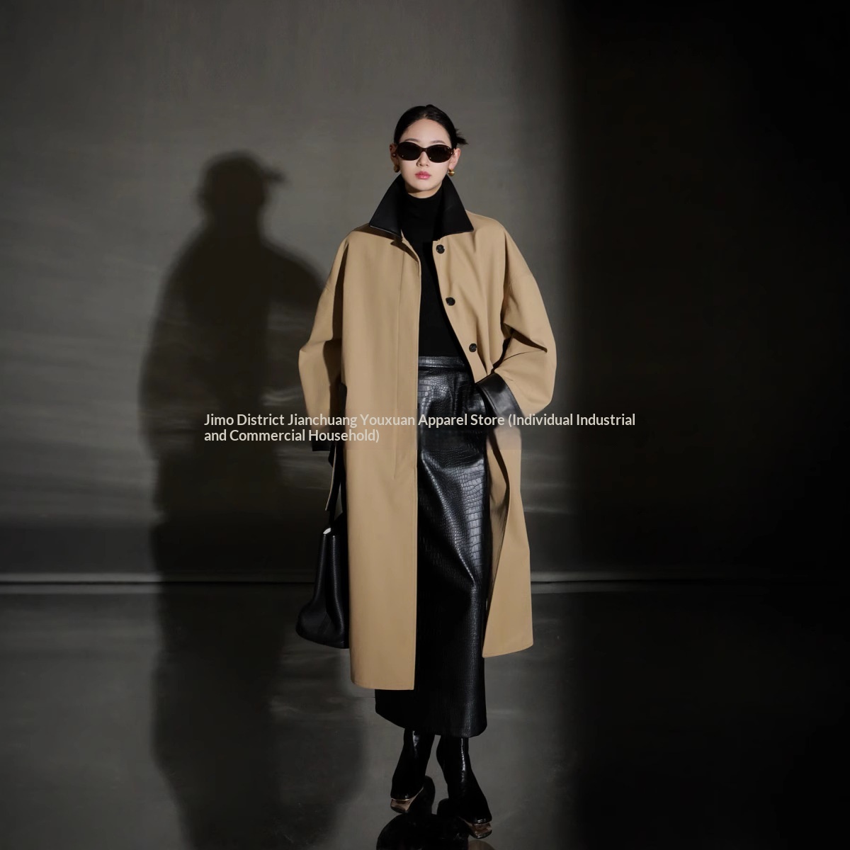 25. Frühjahr/Herbst: Neuer klassischer Retro-Trenchcoat mit lockerer, einreihiger Passform und Patchwork-Kragen – High-End Casual_voghion.com