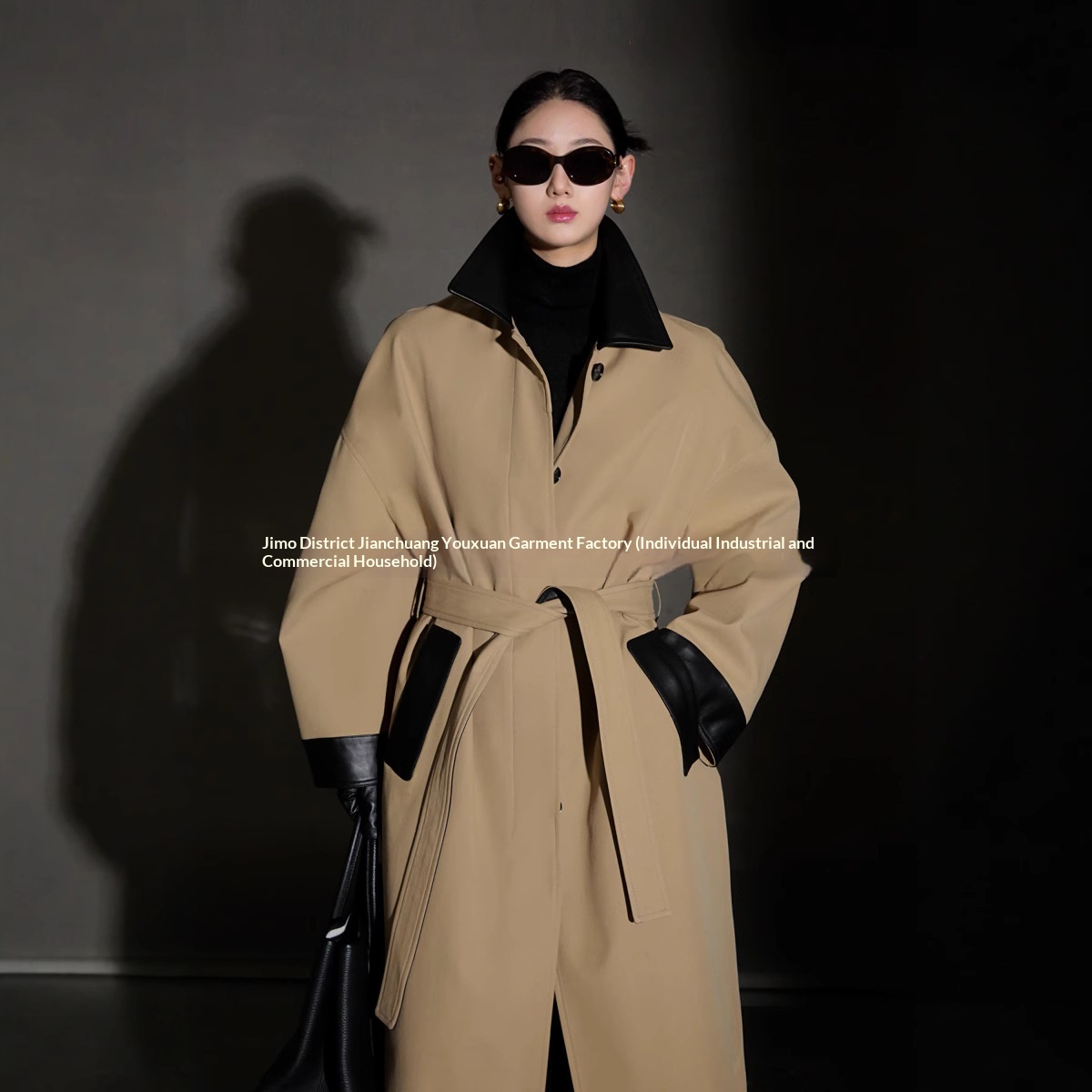 25. Frühjahr/Herbst: Neuer klassischer Retro-Trenchcoat mit lockerer, einreihiger Passform und Patchwork-Kragen – High-End Casual_voghion.com