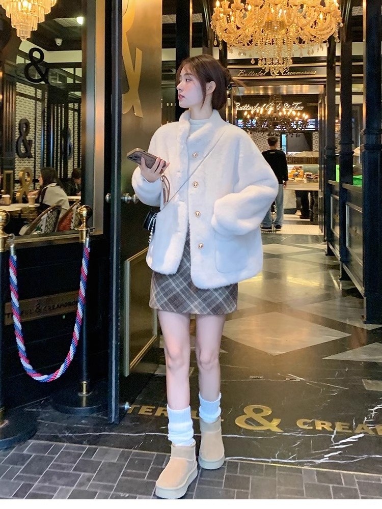 2025 New Thickened Mink Sheepskin One-Piece Women's Clothing For Winter Short Stand Collar Eco-Friendly Fur Coat_voghion.com