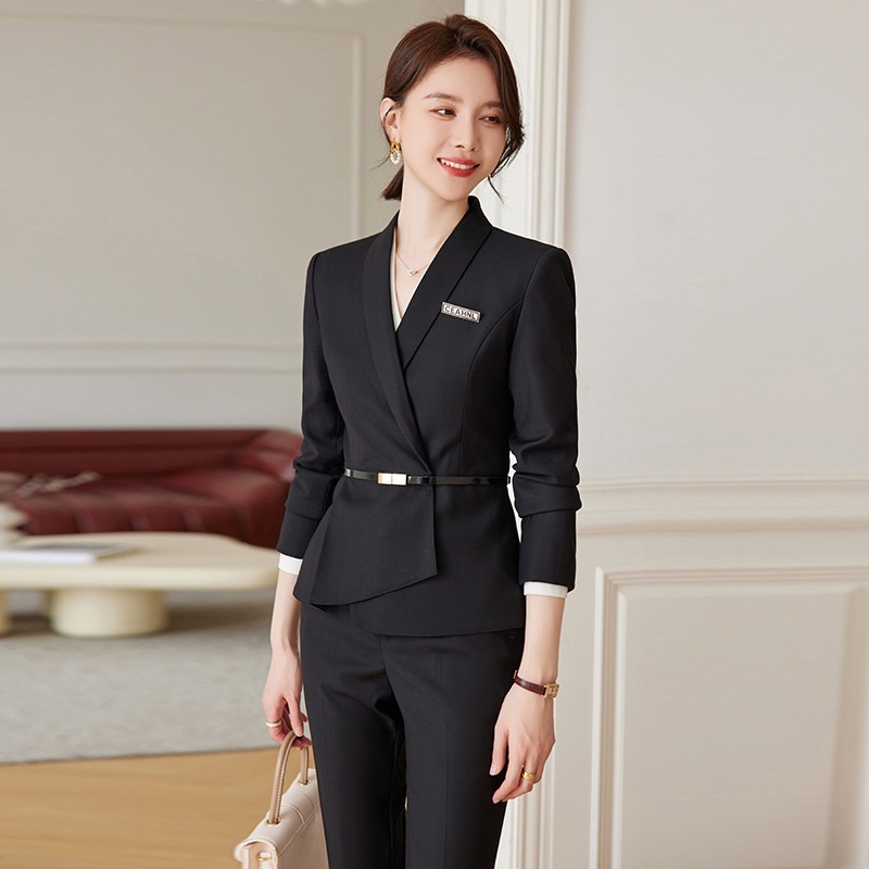 Completo professionale grigio ChicShe per donna, abbigliamento formale autunnale di alta gamma per receptionist di hotel, completo da lavoro per gioielleria_voghion.com