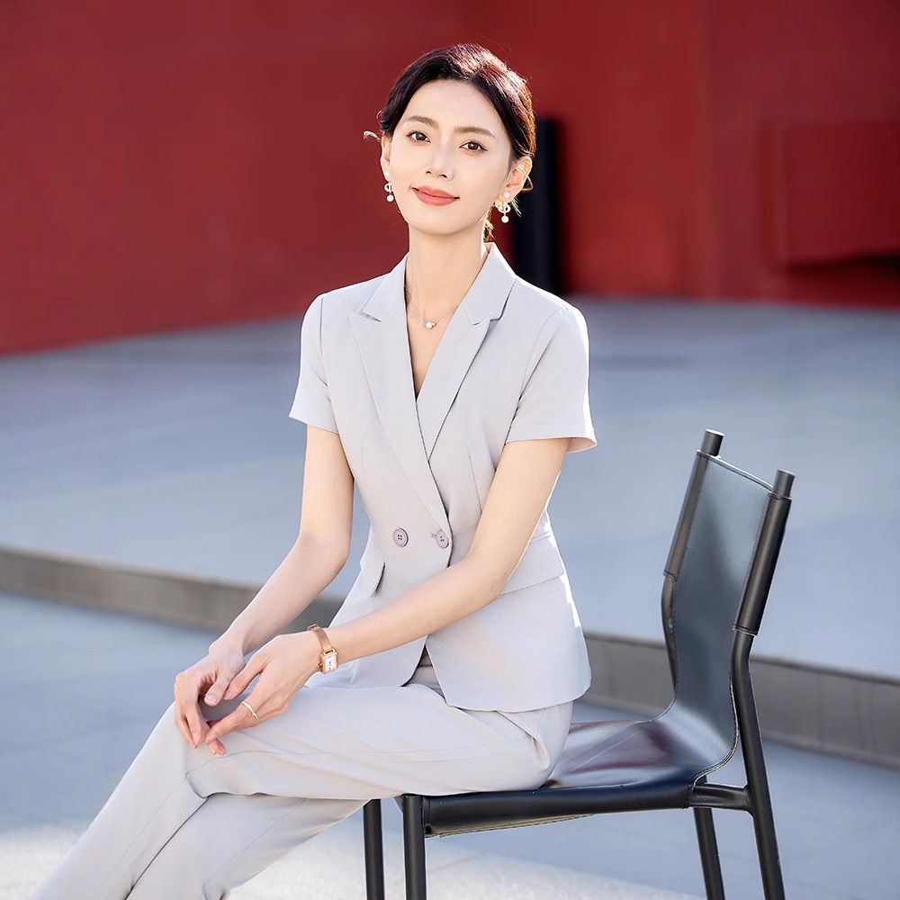 Completo estivo a maniche corte ChicShe da donna, abbigliamento formale professionale sottile 2025, elegante abbigliamento da lavoro per receptionist di hotel._voghion.com