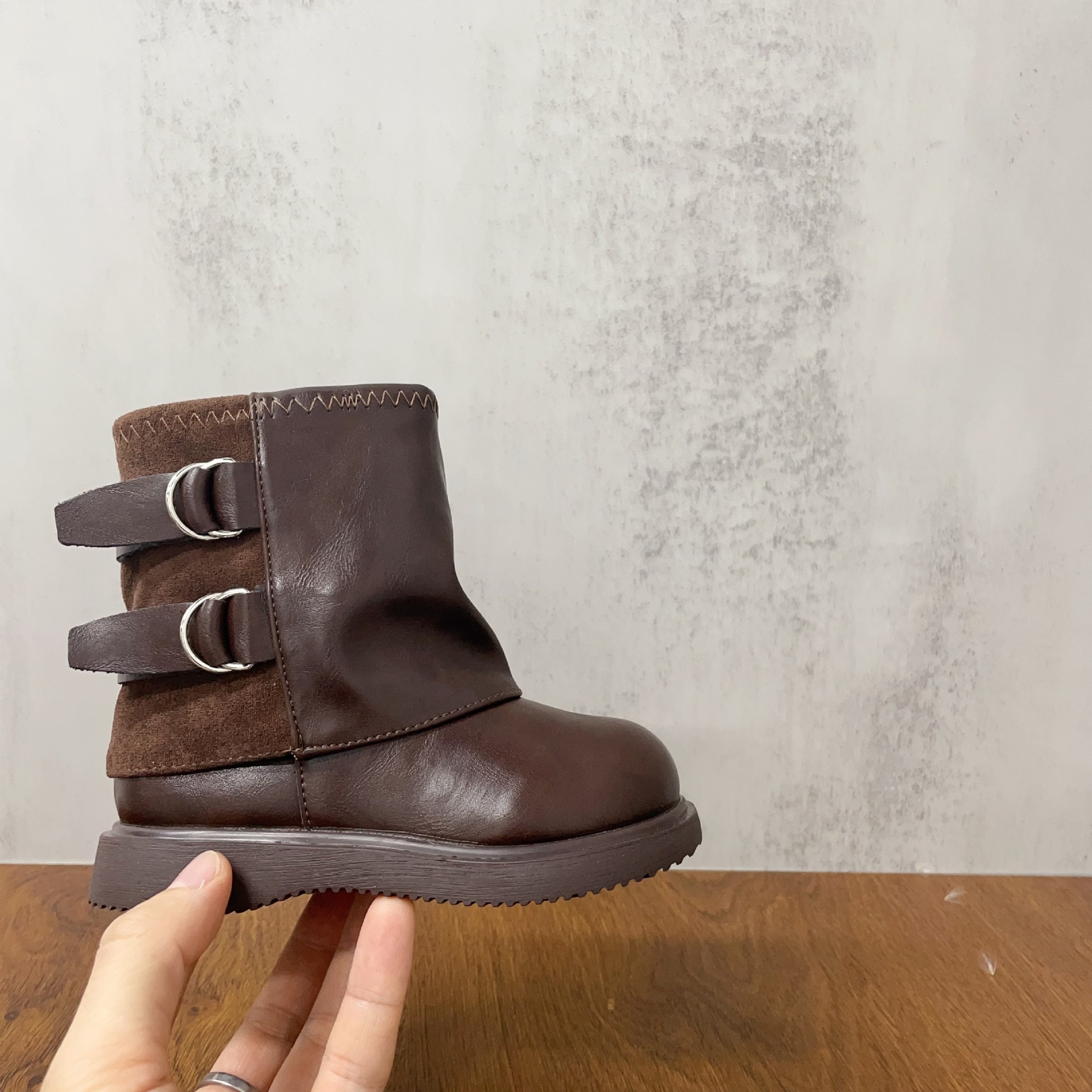 ShoeGlobe Metal Double Buckle Decorated Solid Color Warm Fleece-Lined Denim Slouch 2025 Winter Girls' Small Cotton Boots_voghion.com