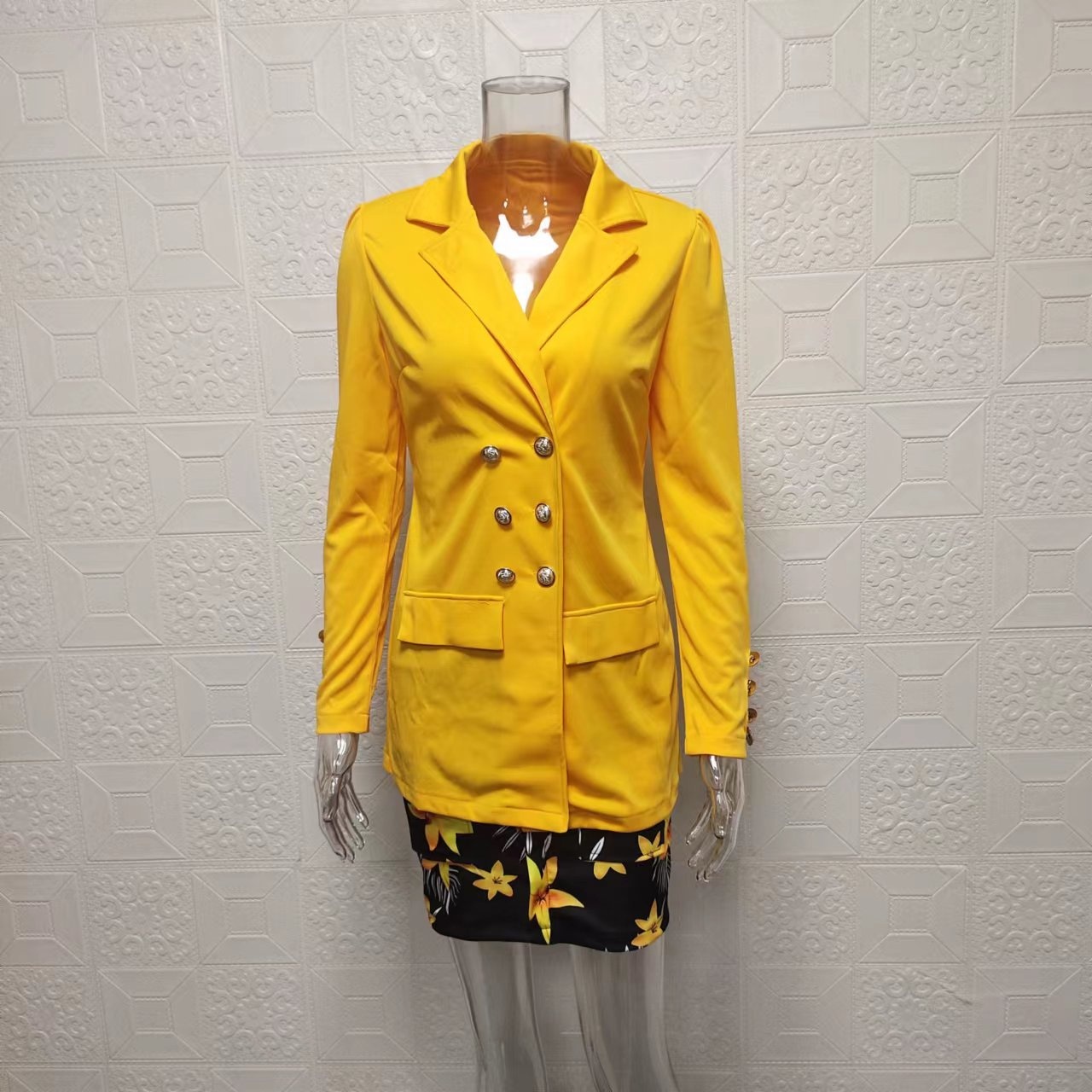 ChicShe Collection Printemps-Automne 2025 : Ensemble jupe courte à manches princesse imprimée, élégant et tendance pour femmes_voghion.com