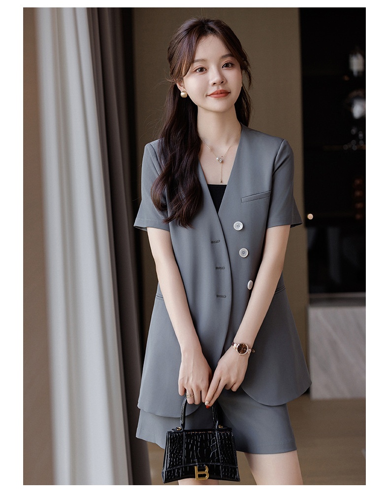 ChicShe 2024 Summer New Gray Collarless Blazer Jacket Women Shorts Two-Piece Set Simple Fashionable Elegant Trendy_voghion.com