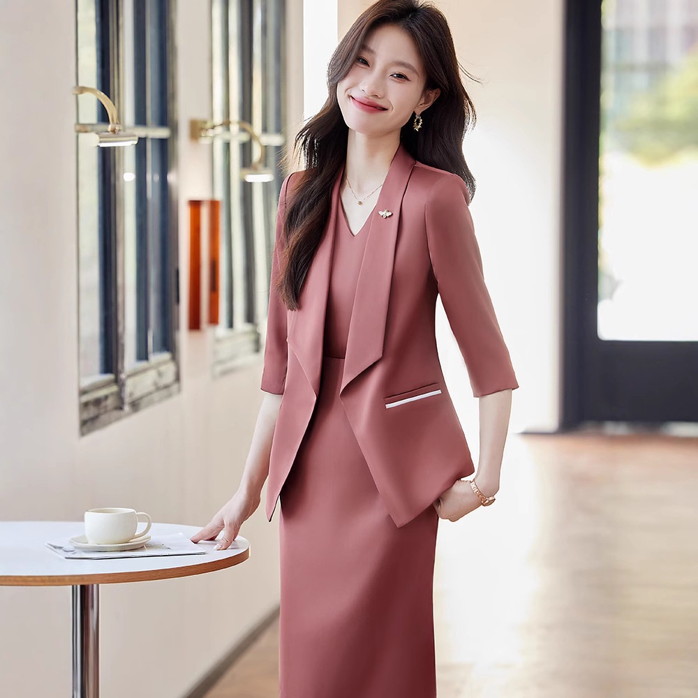 ChicShe Abito da donna rosso con maniche a tre quarti, giacca corta, completo due pezzi, primavera e autunno 2025, nuovo_voghion.com