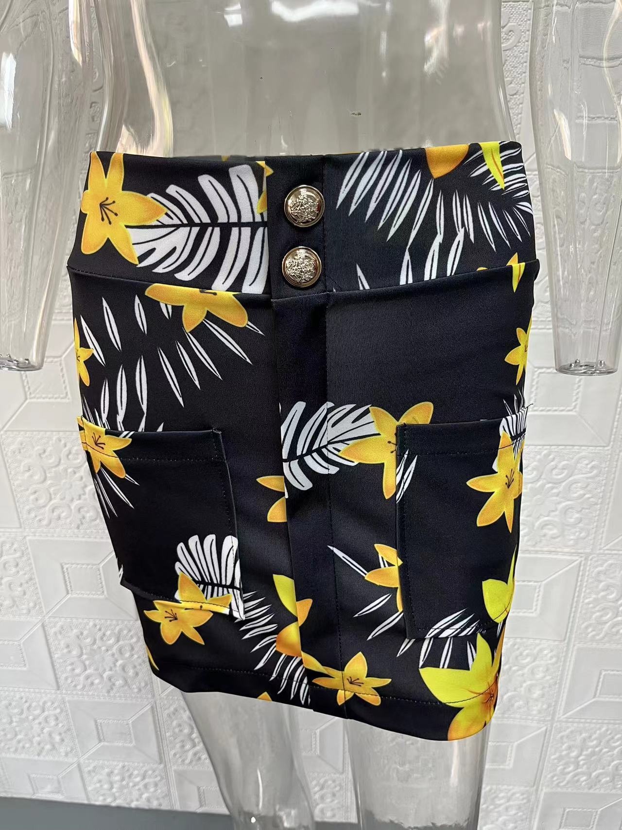 ChicShe Collection Printemps-Automne 2025 : Ensemble jupe courte à manches princesse imprimée, élégant et tendance pour femmes_voghion.com