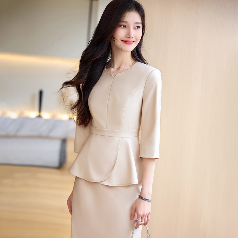 ChicShe 2024 Spring And Autumn New Apricot Color Three-Quarter Sleeve Professional Casual Blazer Women's Pants Skirt Two-Piece_voghion.com