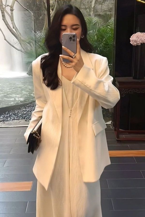 ChicShe Abito di alta gamma per donna 2025 Primavera e Autunno Nuovo abito casual con spalline Blazer Elegante set di due pezzi snellente_voghion.com