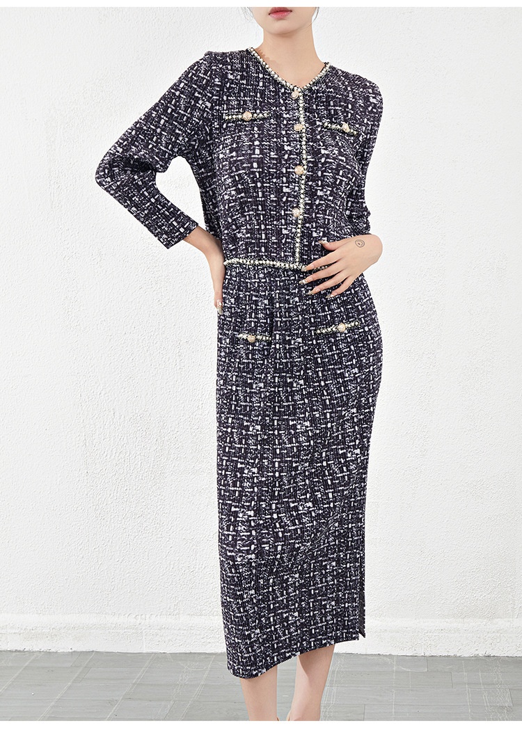 ChicShe Miyake Style Elegant Socialite Short Coat For Women European Goods 2023 Autumn New High-end Pleated Two-piece Set_voghion.com