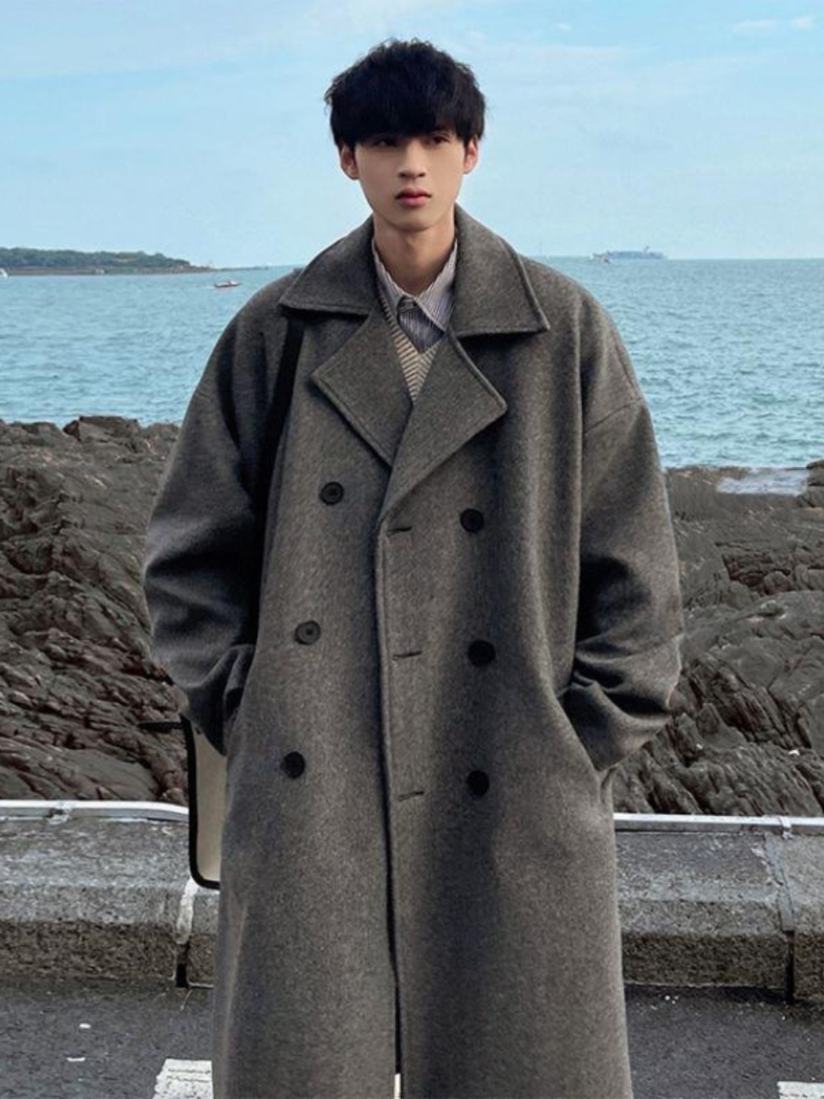 boy Boy Boy Winter Wool Coat For Men, Hong Kong Style, Mid-Length, Over-the-Knee, Thickened, Loose Fit, High-End Woolen Trench Coat,_voghion.com