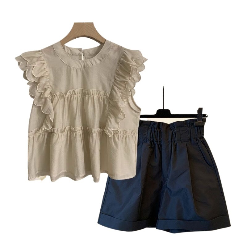 ChicShe Plus Size Women's Summer New Style Slightly Chubby MM Elegant Ruffled Chiffon Blouse Versatile Slimming Shorts Two-Piece_voghion.com