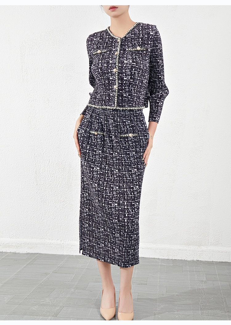 ChicShe Miyake Style Elegant Socialite Short Coat For Women European Goods 2023 Autumn New High-end Pleated Two-piece Set_voghion.com