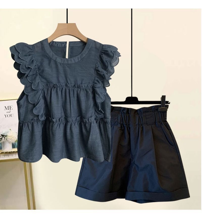 ChicShe Plus Size Women's Summer New Style Slightly Chubby MM Elegant Ruffled Chiffon Blouse Versatile Slimming Shorts Two-Piece_voghion.com