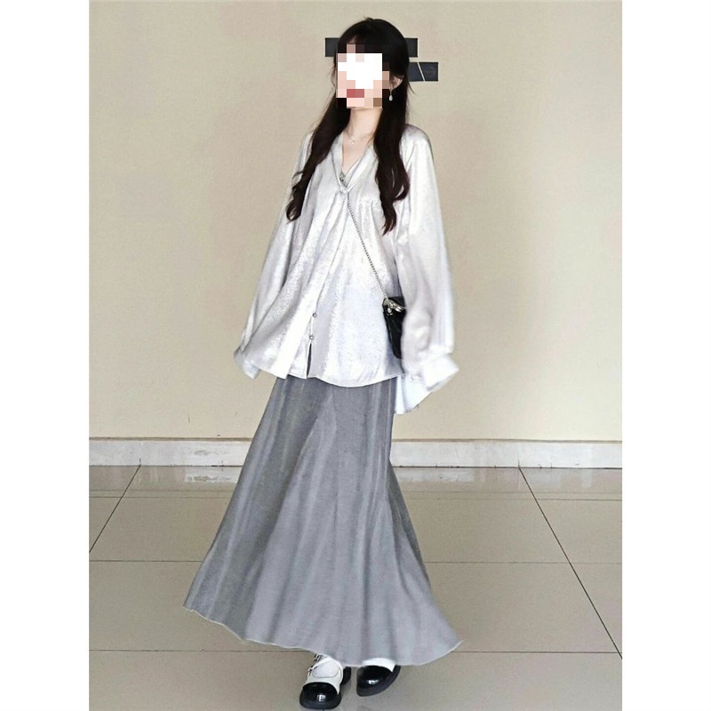 ChicShe Herbst-Set: Elegante High-End-Hemd, langärmlig, mit Nationalband-Motiv, halblanger, figurformender Meerjungfrauenrock im neuen chinesischen Stil._voghion.com