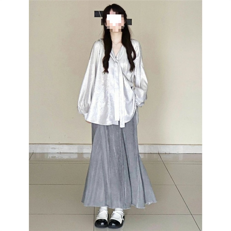 ChicShe Herbst-Set: Elegante High-End-Hemd, langärmlig, mit Nationalband-Motiv, halblanger, figurformender Meerjungfrauenrock im neuen chinesischen Stil._voghion.com