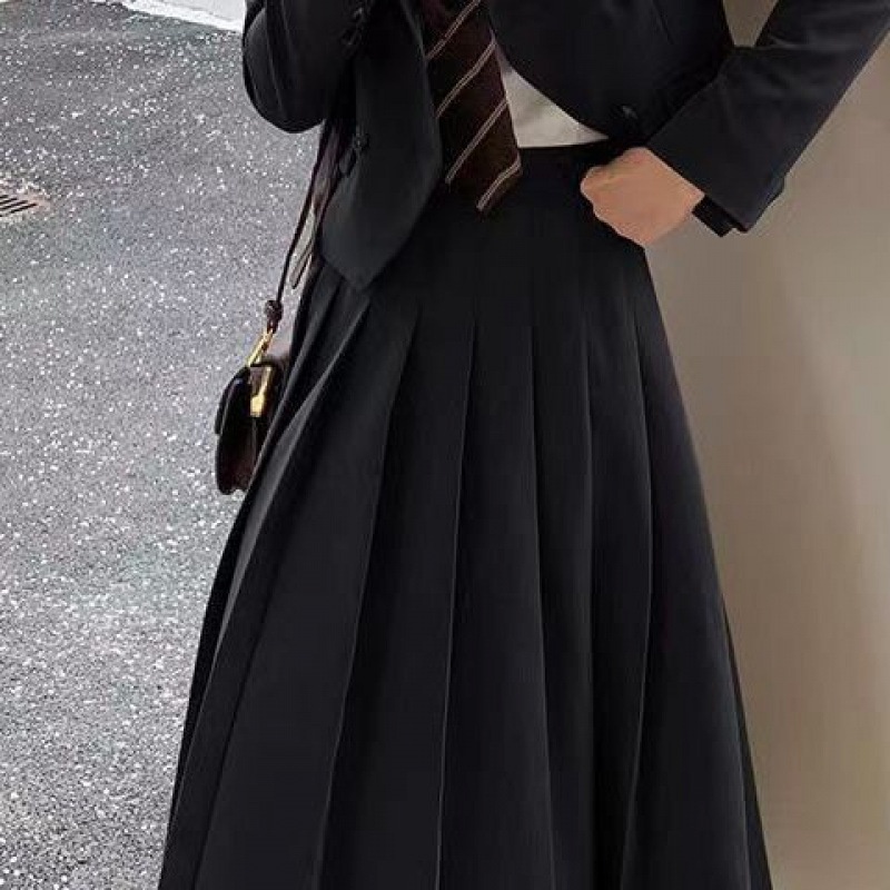 Sukienka garniturowa ChicShe Academy 2025 Wiosna Jesień Nowy modny styl uliczny Wywiad Marynarka mundurowa JK dla kobiet_voghion.com