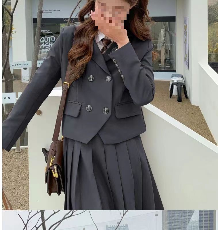 Sukienka garniturowa ChicShe Academy 2025 Wiosna Jesień Nowy modny styl uliczny Wywiad Marynarka mundurowa JK dla kobiet_voghion.com