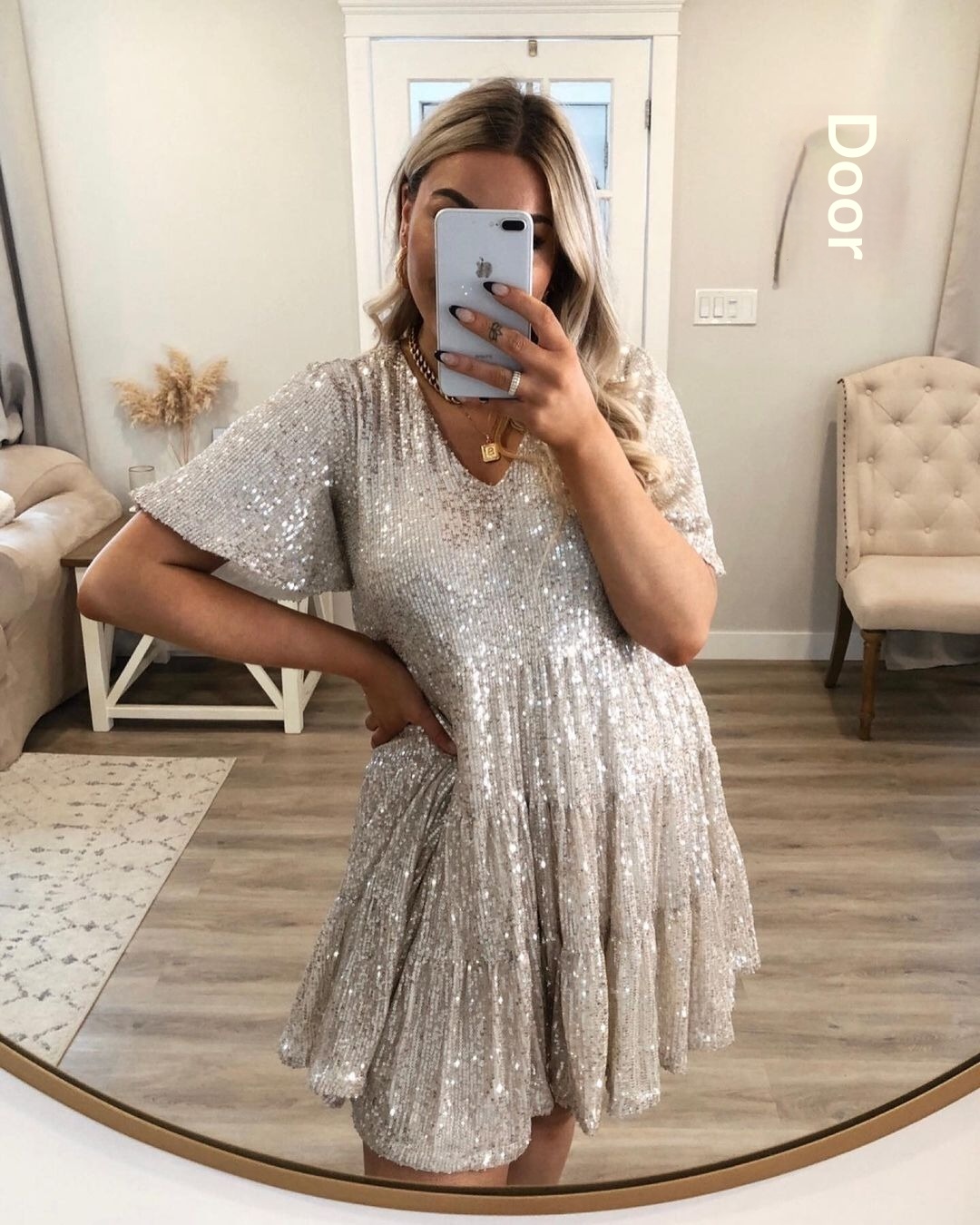 ChicShe 2025 Nuovo stile europeo e americano, vendita diretta, tinta unita, moda, paillettes, scollo rotondo, vita ampia, manica corta_voghion.com