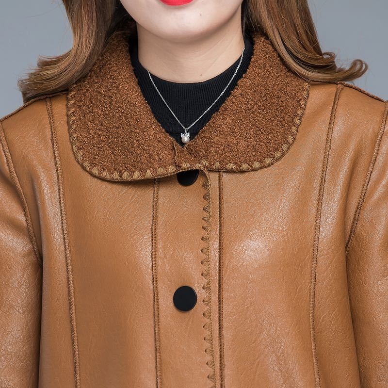 Neue Winterkollektion 2024 für Damen: Damen-Trenchcoat aus mittellangem Teddyfleece_voghion.com