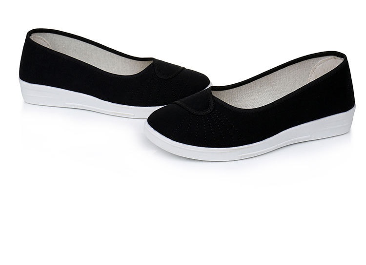 ShoeGlobe Damen-Slipper „Nurse“ aus altem Pekinger Stoff mit weicher Sohle, atmungsaktiv und ermüdungsfrei, weiß/schwarz._voghion.com