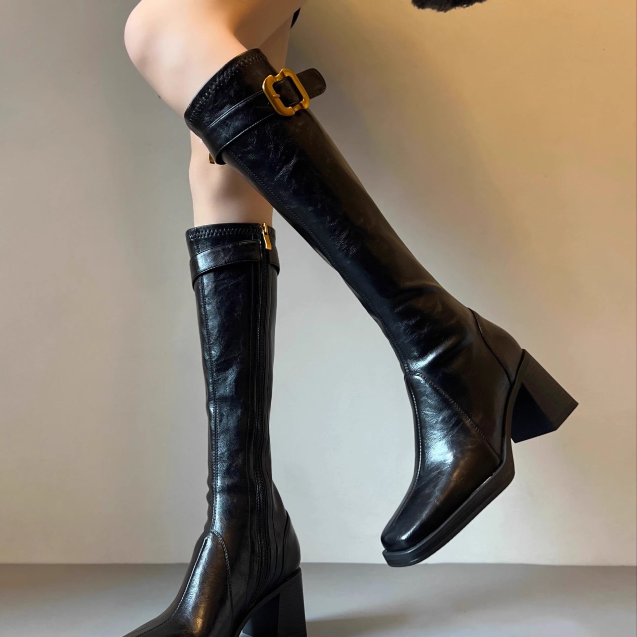 Chaussure ShoeGlobe en cuir de vachette ~ Cuir véritable, boucle en métal, semelle épaisse, talon compensé montant au-dessus du genou, style Knight._voghion.com