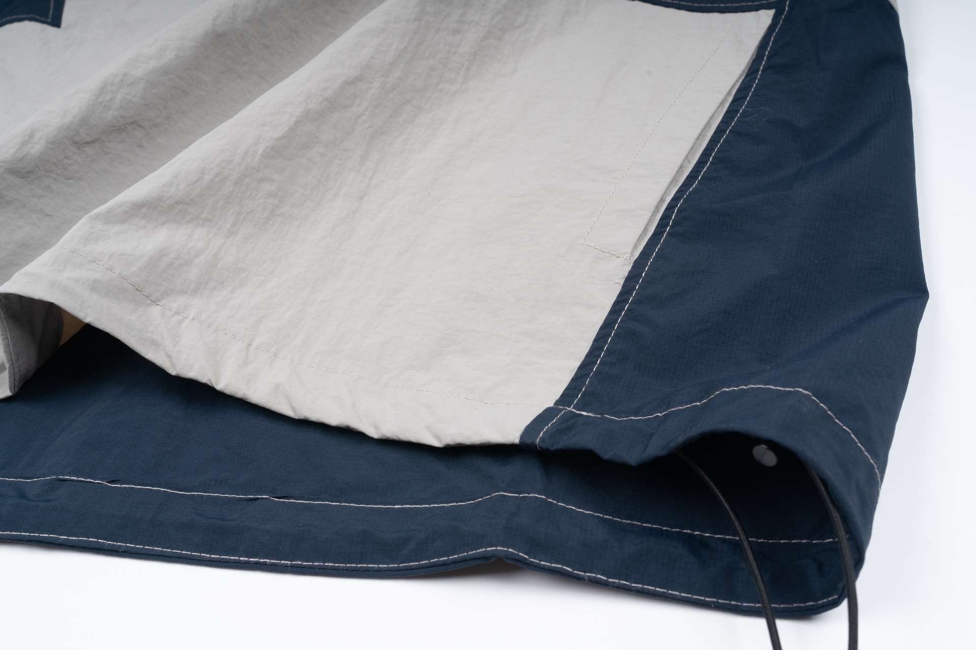 Damenmode Damen Dünner Old-School American Hip-Hop Streetdance Trenchcoat mit Bully Dog Kopfstickerei Essential Casual V_voghion.com