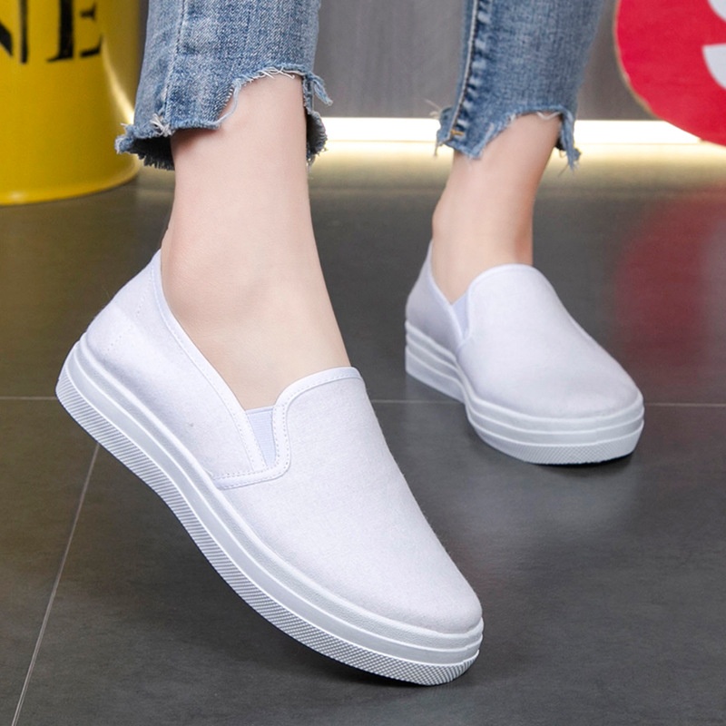 ShoeGlobe Nurse Damenschuhe, flache, rutschfeste, atmungsaktive und vielseitige weiße Freizeitschuhe im Vintage-Look aus Peking_voghion.com