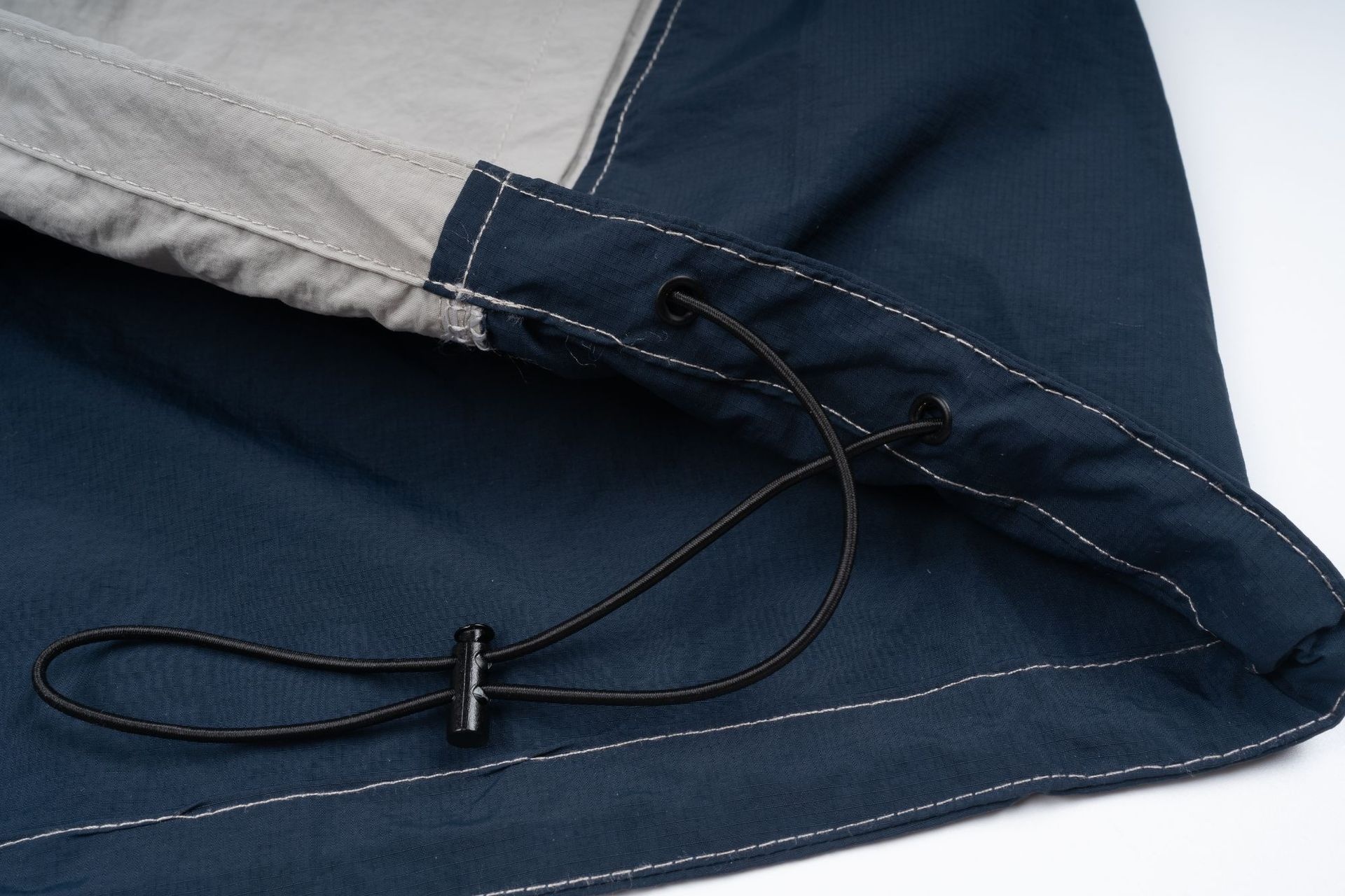 Damenmode Damen Dünner Old-School American Hip-Hop Streetdance Trenchcoat mit Bully Dog Kopfstickerei Essential Casual V_voghion.com