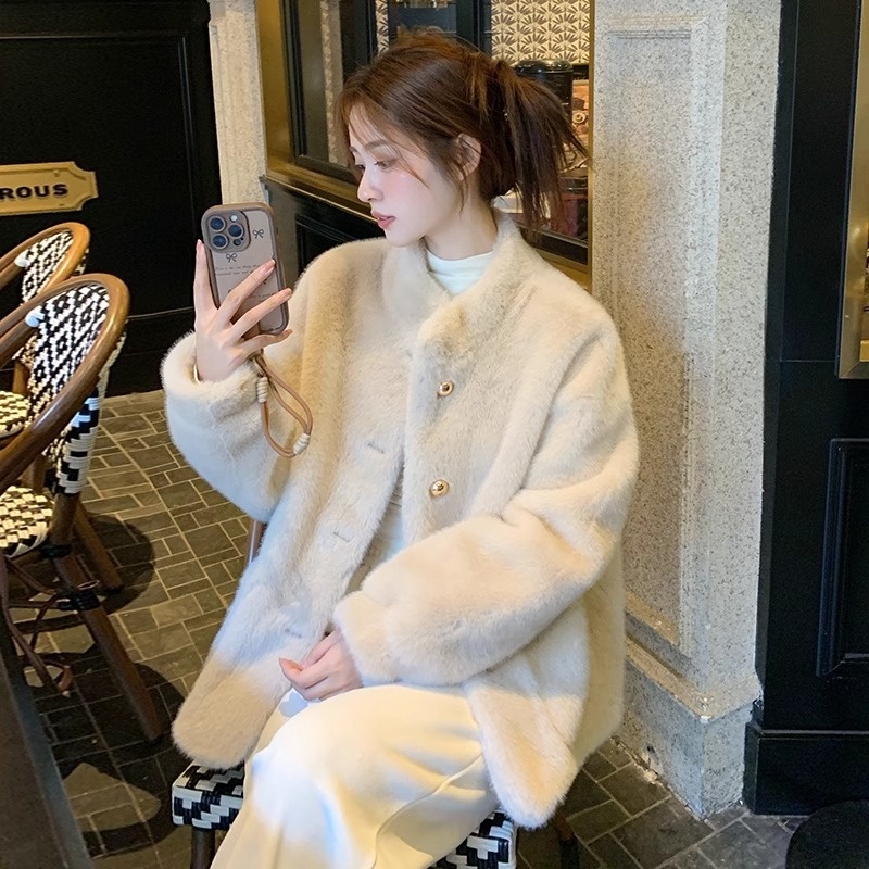 2025 New Thickened Mink Sheepskin One-Piece Women's Clothing For Winter Short Stand Collar Eco-Friendly Fur Coat_voghion.com