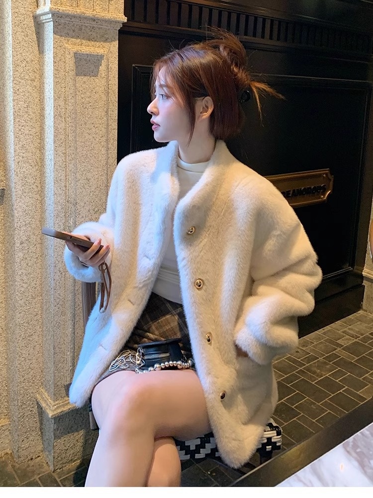 2025 New Thickened Mink Sheepskin One-Piece Women's Clothing For Winter Short Stand Collar Eco-Friendly Fur Coat_voghion.com