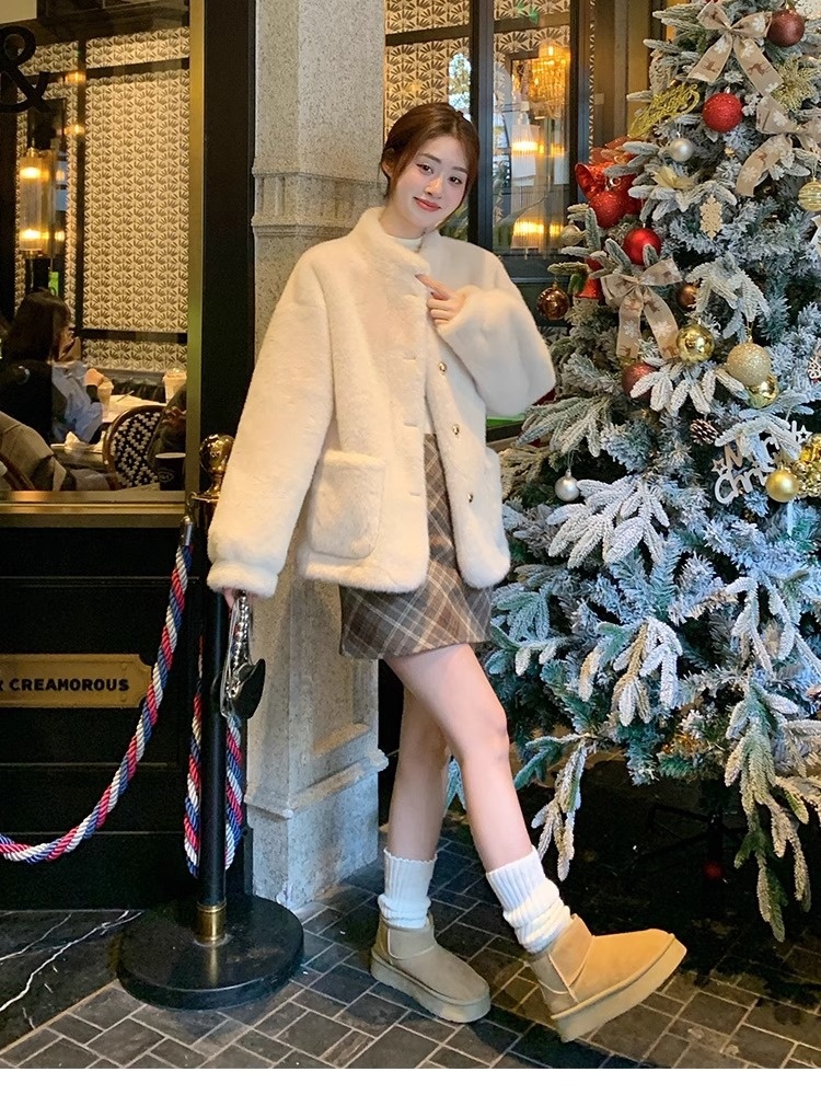 2025 New Thickened Mink Sheepskin One-Piece Women's Clothing For Winter Short Stand Collar Eco-Friendly Fur Coat_voghion.com