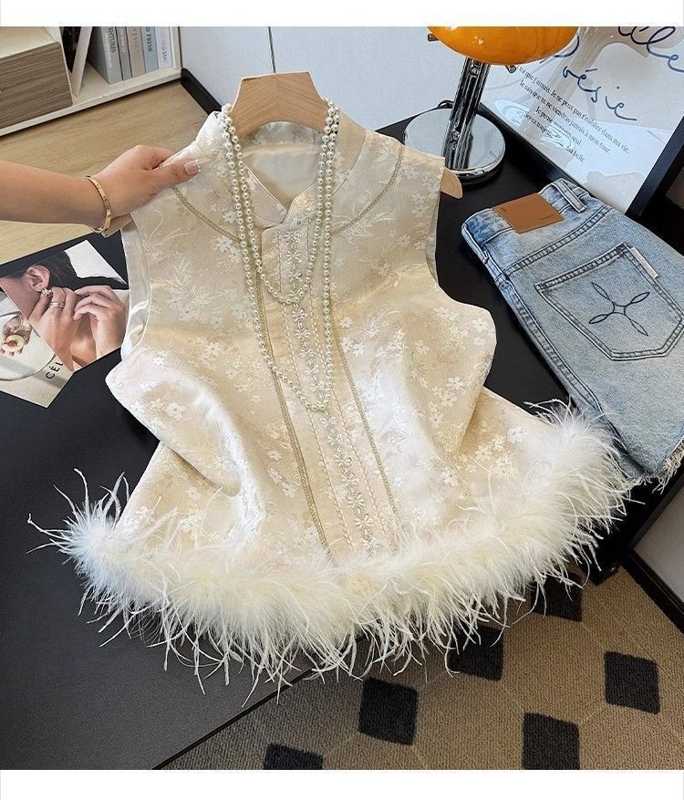 Chinesisches Damen-Top mit aufwendiger Stickerei, verjüngend, Herbst/Winter 2025, bauchbedeckend – ein modisches Accessoire für Damen._voghion.com